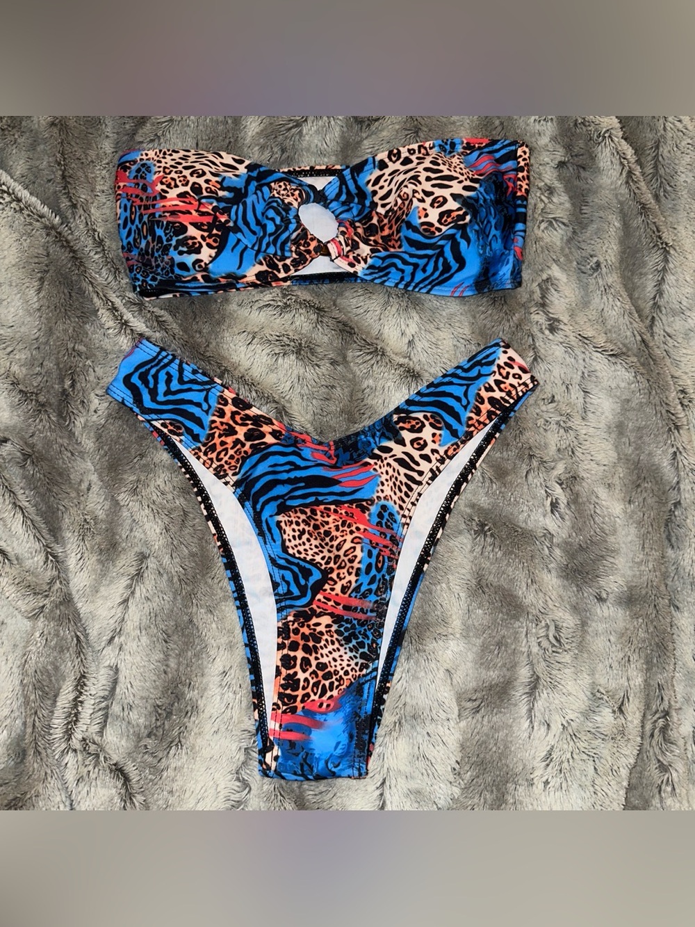 BRAND NEW women’s small animal print bikini set